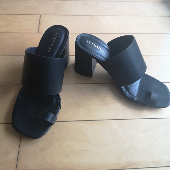 Le Chateau Block Heel Thong Slide - Picture 3 of 5